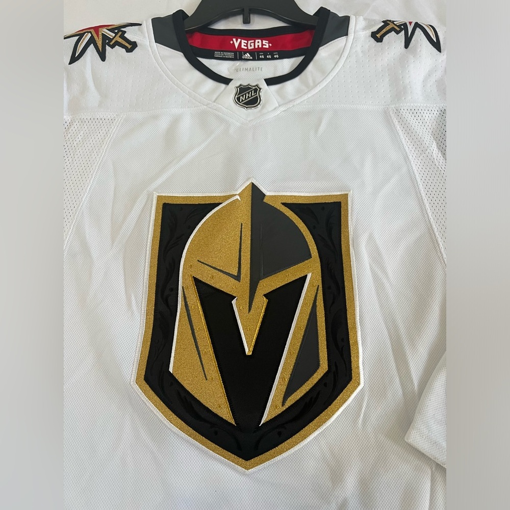 ADIDAS LAS VEGAS GOLDEN KNIGHTS AUTHENTIC HOCKEY JERSEY CR4366 MEN SIZE 46 $180 - Picture 6 of 16